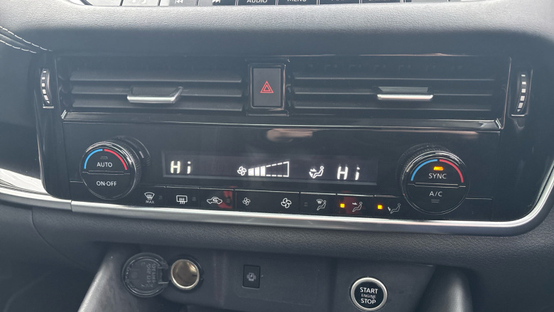 Nissan Qashqai 1.3 DiG-T MH 158 Premiere Edition 5dr Xtronic Petrol Hatchback